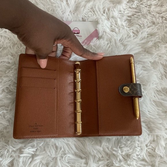 Authentic Louis Vuitton Agenda with Authentic Pen - Picture 6 of 10